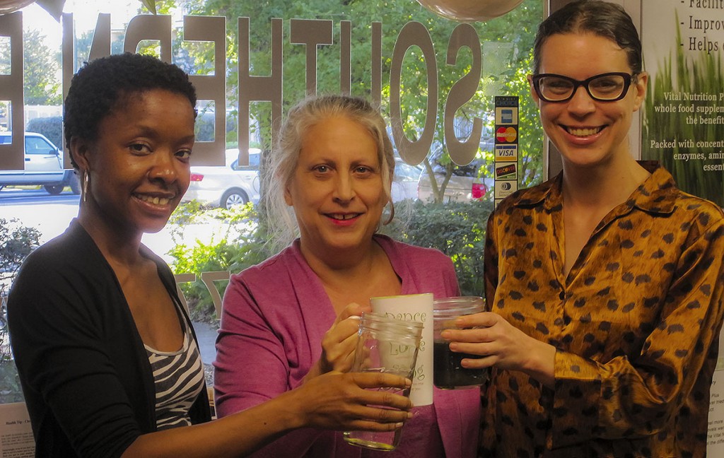 Amina, Deb and Katie starting their cleanse